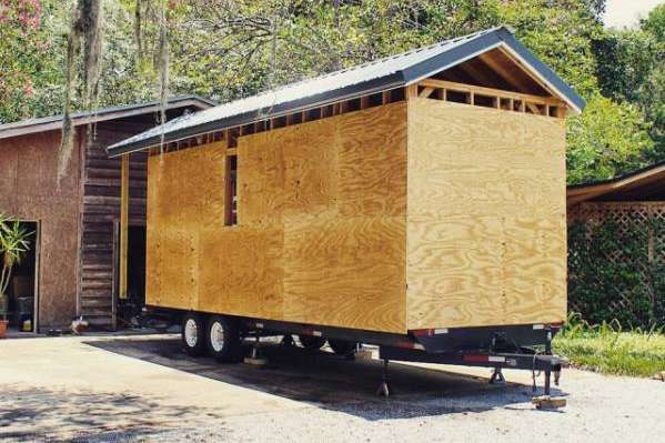 Американський студент побудував власний пересувний будинок. Фотогалерея