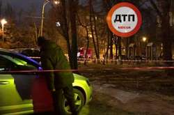 У Печерському районі Києва на капоті автомобіля знайшли гранату