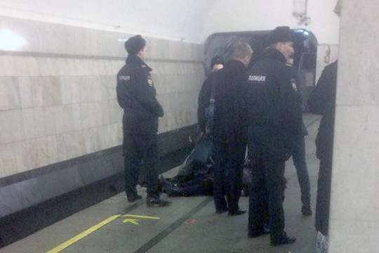 В московском метро по нелепой случайности погибла девушка 