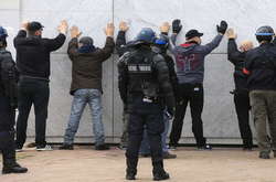 У французькому Кале побилися мігранти: п’ятеро осіб отримали вогнепальні поранення