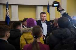 Кличко має намір посилити заходи проти керівництва заводу «Фанплит»