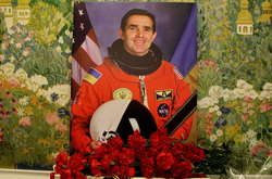 Три президенти, міністри, депутати... Як прощались з Леонідом Каденюком (фоторепортаж)