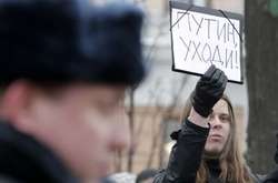 Московський суд залишив соратників Навального під арештом