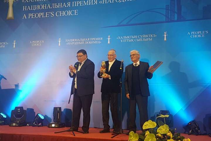 Назарбаєву у Казахстані присудили премію «Народний улюбленець» у номінації «Мудра сила»