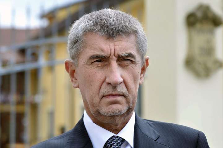 Прем’єр Чехії отримав листа з погрозами вбивством