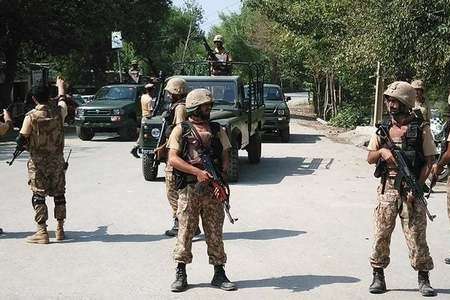 У Пакистані через напад смертника загинули 11 солдатів