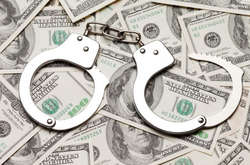 Чиновник-еколог встановив таксу «200 грн за кожне зрізане дерево» і отримав 5 років з конфіскацією