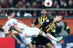 Українець Чигринський голом допоміг АЕКу вирвати перемогу над «Олімпіакосом»