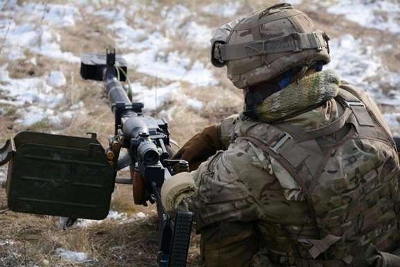 Окупанти гатять по силах АТО з мінометів: поранено троє військових