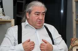 Отец Даши Малаховой, рассказал, как ему работается в одном театре с дочерью