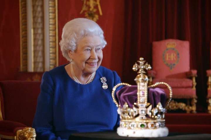 Королева-рекордсменка: Єлизавета ІІ святкує найбільшу річницю в історії правління Британією