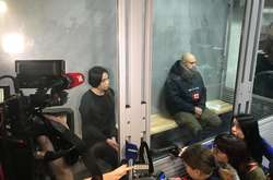 Зайцеву и Дронова доставили в суд (фото)