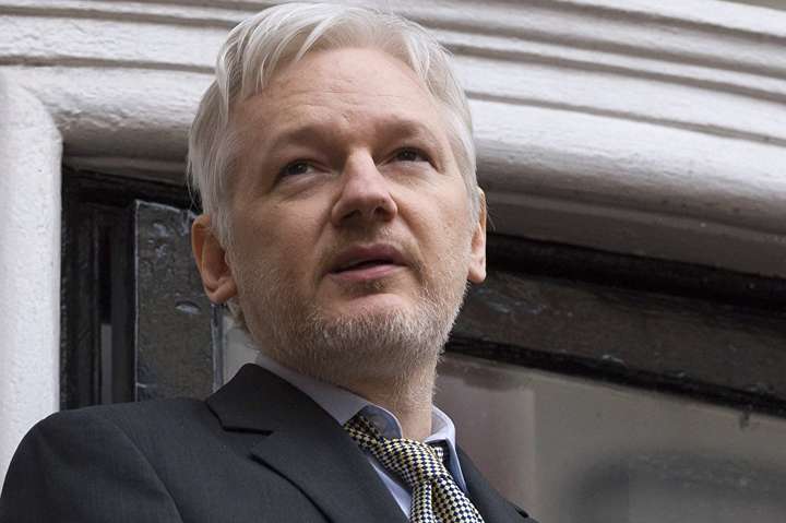 Засновнику WikiLeaks Ассанжу продовжили арешт