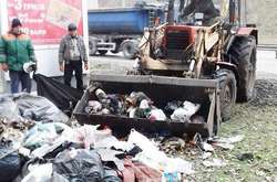 Табір пішов, а сміття залишилося. Як у Києві після безхатьків лісосмугу прибирали