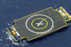 Плавуча платформа SpaceX, архівне фото