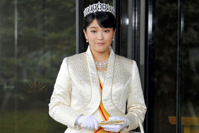 Внучка императора Японии - Свадьбу принцессы Японии с простолюдином отложили на два года
