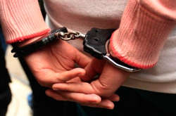 Квартирантка накинулася з ножем на господаря оселі