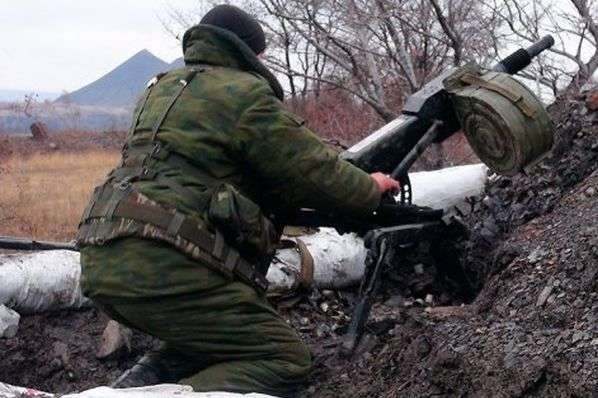 Бойовики обстрілюють підконтрольні їм населені пункти на Донбасі 