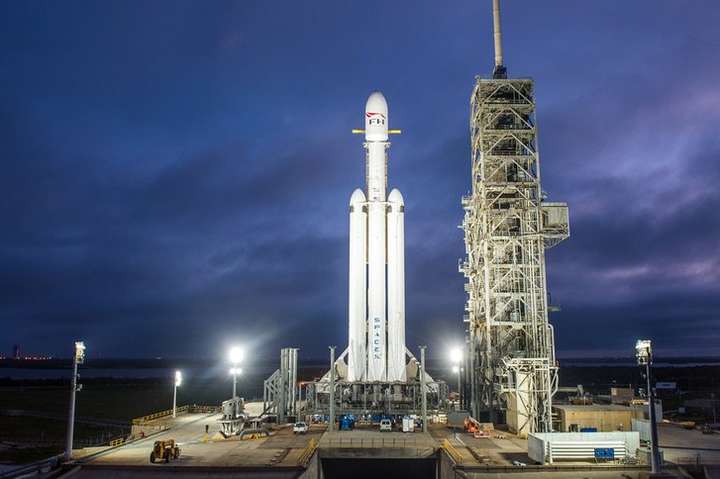 Маск назвав ймовірну причину аварії ракети Falcon Heavy