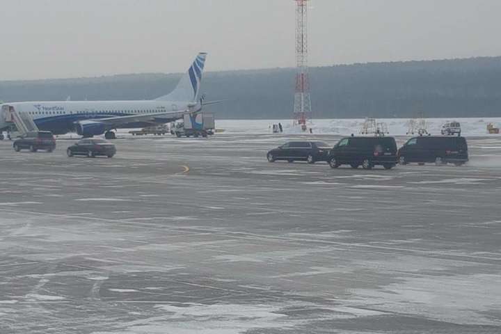 В Сибири из-за Путина пассажиров два часа продержали в холодном самолете