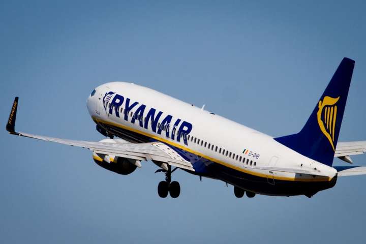 Ryanair почне літати до України в 2018 році – Омелян 