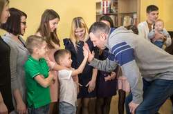 Мер Києва Віталій Кличко відвідав дитячий будинок сімейного типу