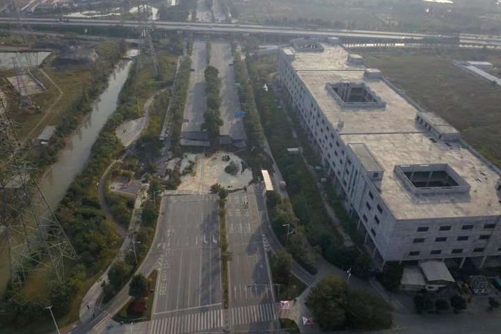 У Китаї обвалилась дорога, восьмеро людей загинуло