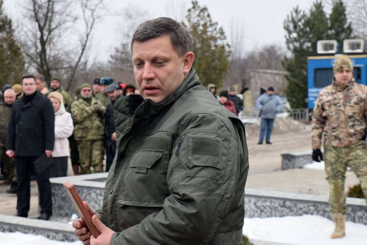 Захарченко придивляється собі місце на кладовищі? Фоторепортаж з окупованого Донецька