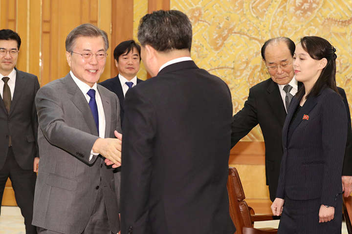 Президент Південної Кореї зустрівся із сестрою Кім Чен Ина
