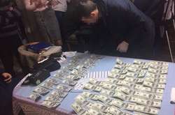 На Чернігівщині адвокат попався на хабарі