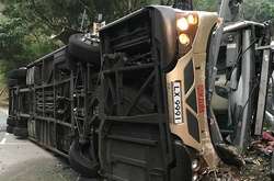 У Гонконгу перекинувся автобус з пасажирами: щонайменше 19 жертв