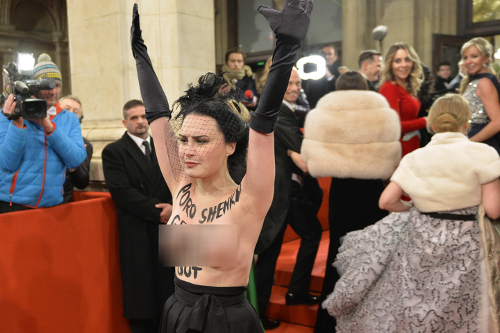 Активістка Femen могла потрапити на бал у Відні за сприяння росіян - ЗМІ