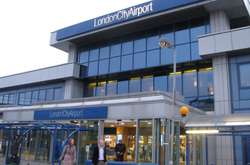 У Лондоні закрили аеропорт через знайдену у Темзі бомбу