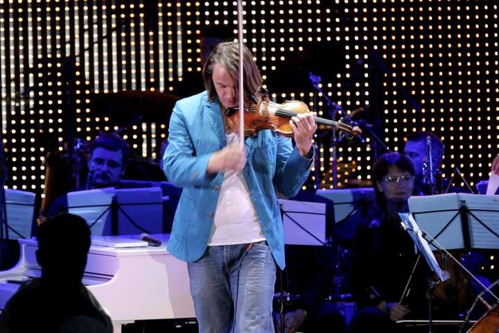 Скрипаль-віртуоз Кондратів презентував нову композицію до дня закоханих