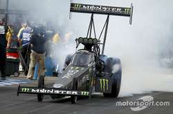 Гонщиця потрапила до шпиталю після аварії у чемпіонаті з драг-рейсингу (відео)