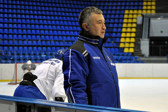 До табору національної збірної України тренери викликали 22 хокеїстів