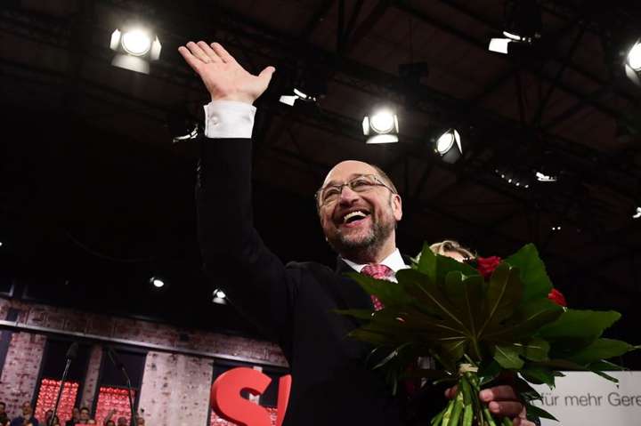 Лідер Соціал-демократичної партії Німеччини Шульц заявив про відставку