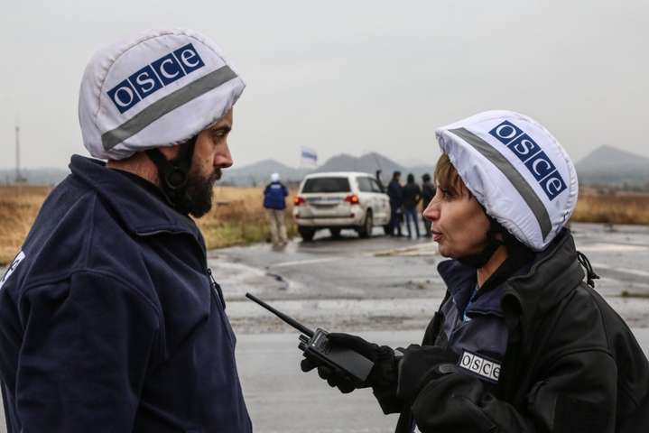 Місія ОБСЄ за добу зафіксувала більше 200 вибухів на Донбасі
