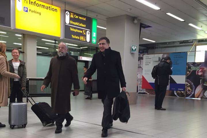 Саакашвили прилетел в Нидерланды (фото)