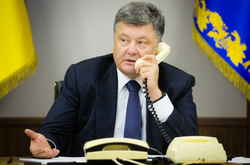 Порошенко рассказал о разговоре с Путиным о заложниках