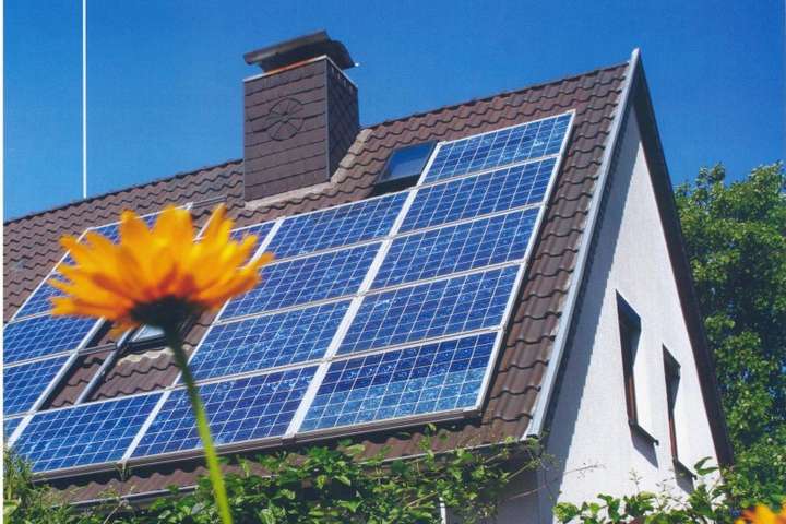 Електростанція на даху. Чому українці не поспішають інвестувати у сонячну енергетику?