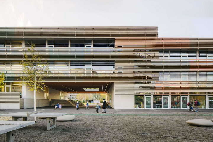 Фантастичні фото школи майбутнього, побудованої у Швейцарії