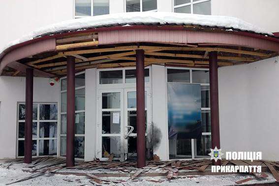 Взрыв под музеем Бандеры на Прикарпатье: появились подробности (фото)