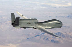  Американський стратегічний дрон RQ-4B 