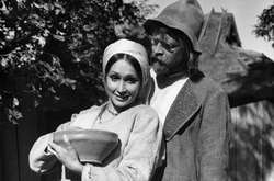 Раїса Недашківська разом з Іваном Миколайчуком