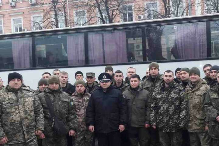 Поліцейські Київщини відправились на Луганщину стажуватись