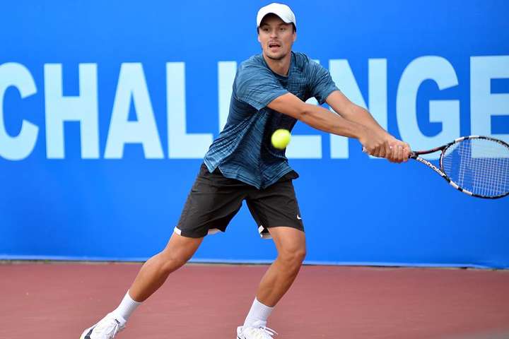 Українець Молчанов поступився у фіналі тенісного турніру в Актобе