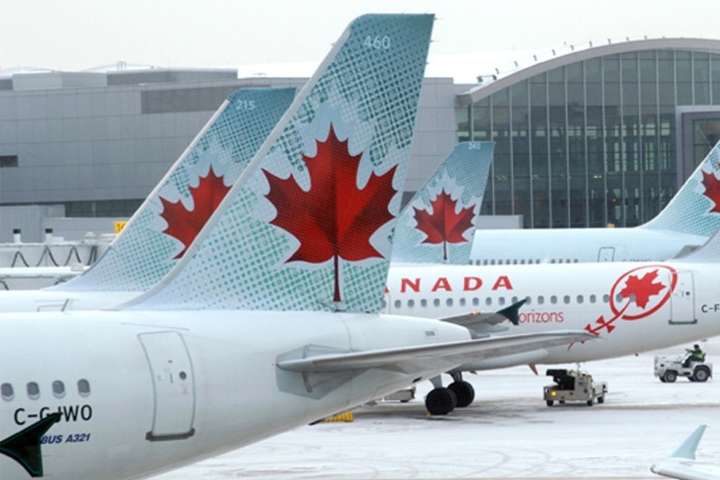 У Канаді пасажирський літак повернувся в аеропорт через загоряння