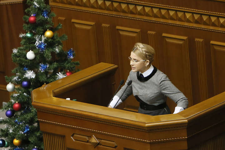 Тимошенко каже, що влада приготувала українцям фінт з достроковими виборами
