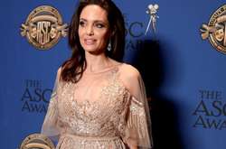  Прозрачная, как вода: Анджелина Джоли впечатлила Голливуд эффектным нарядом